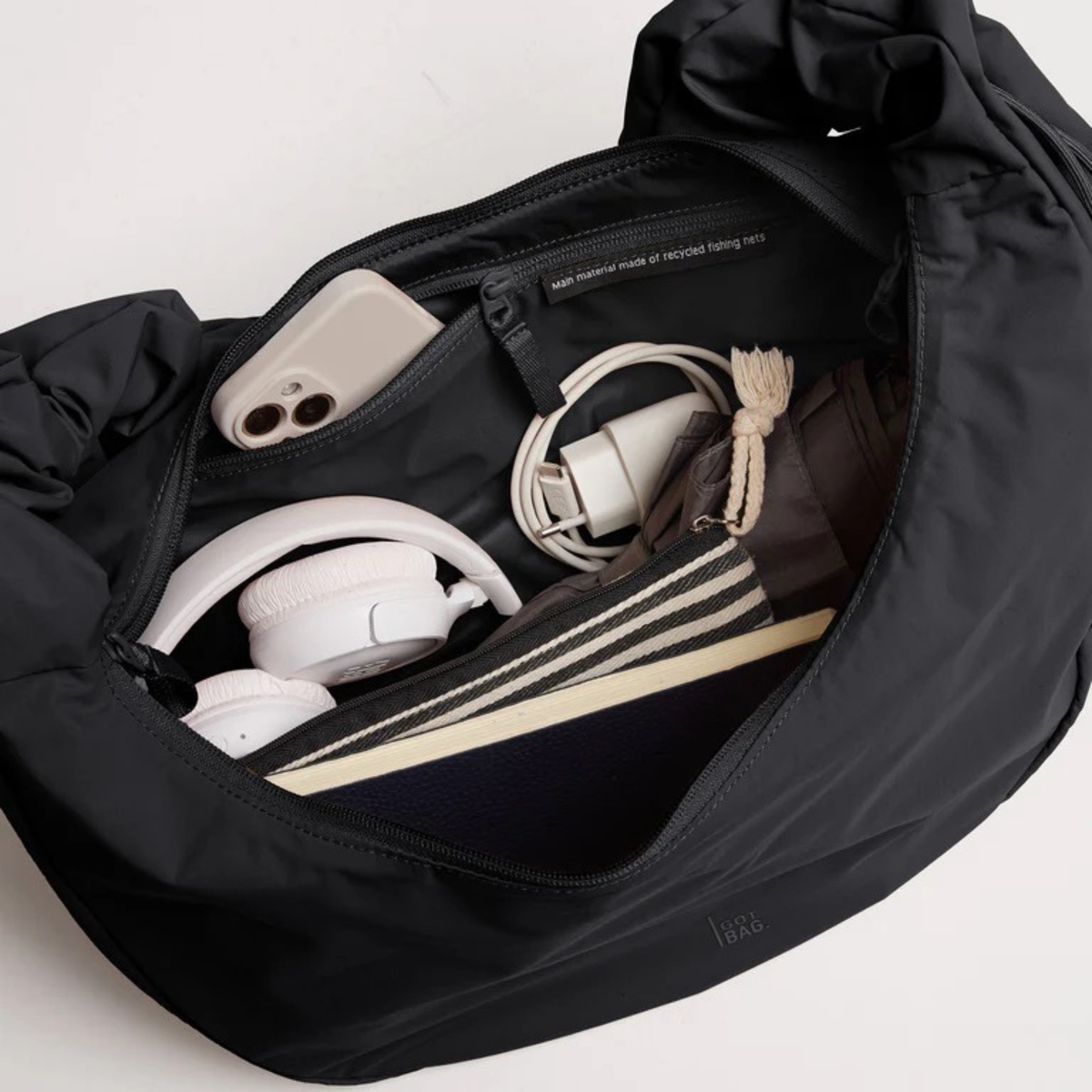 Got Bag Moon Bag Ruffle olkalaukku, musta