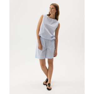 Holebrook Marie Top mallin päällä edestä päin kuvattuna.