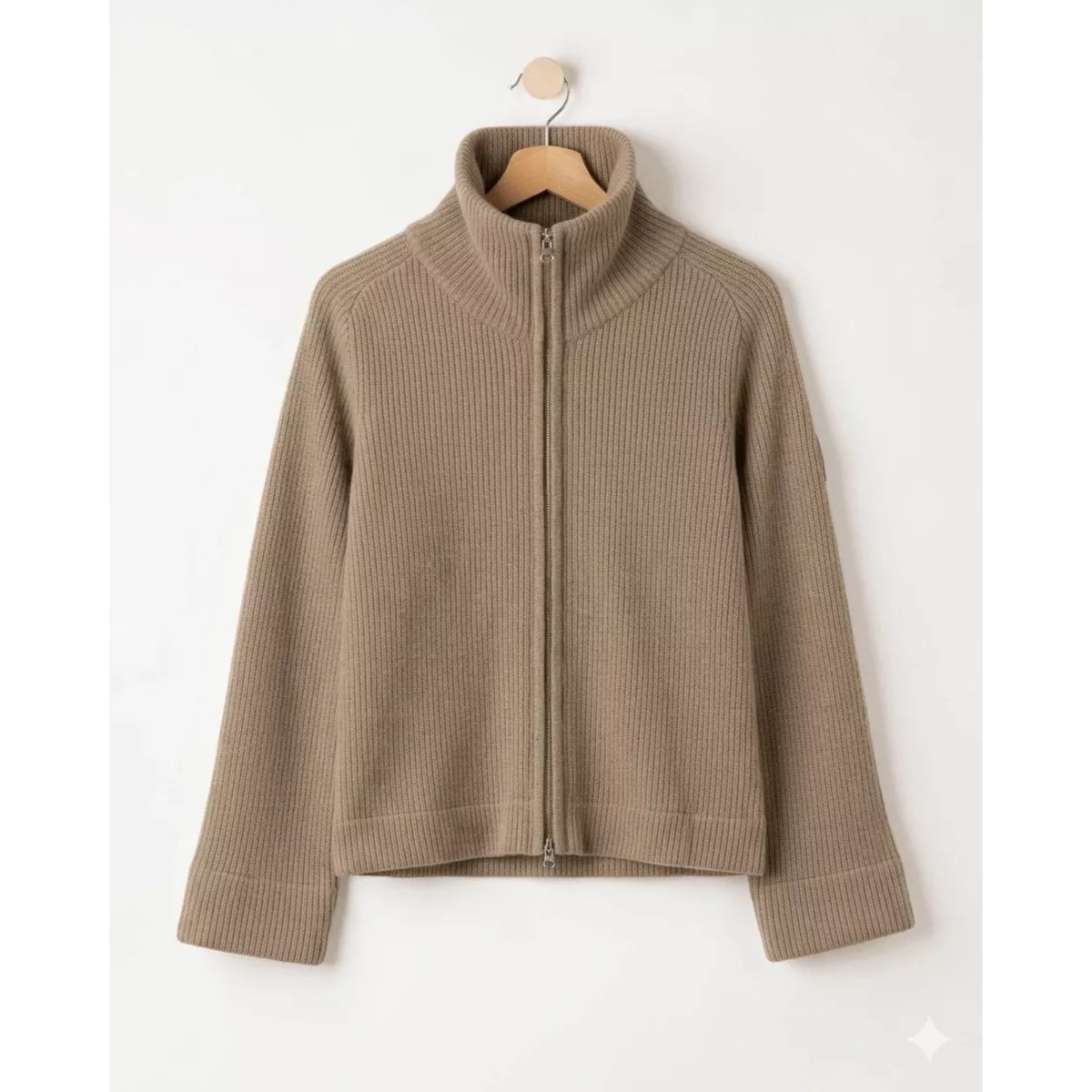 lebrook Windproof Essie Full Zip neule, khaki, edestä kuvattuna.
