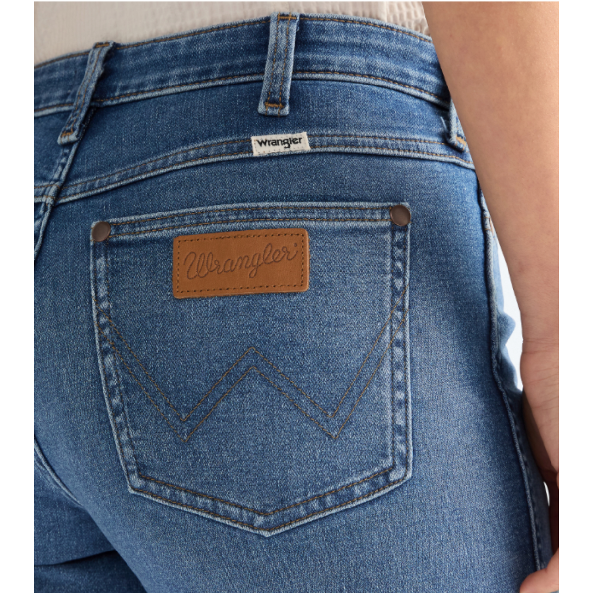 Wrangler Dallas Raven Bootcut naisten farkut
